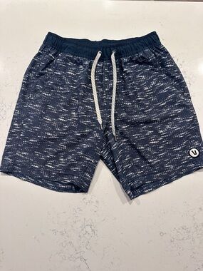 Vuori Men’s Kore Short Lined 7" Navy